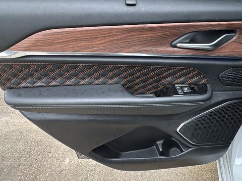 Used 2023 Jeep Grand Cherokee L Summit w/ High Altitude Package image 16