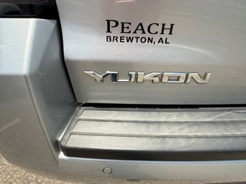 Used 2017 GMC Yukon SLT w/ Open Road Package RWD image 8