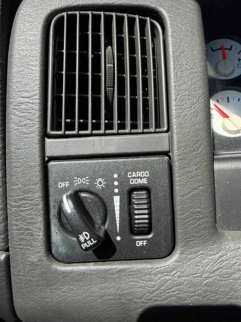 Used 2005 Dodge Ram 1500 Truck SLT RWD image 21