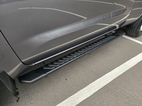 Used 2024 Nissan Frontier SV w/ Technology Package image 10