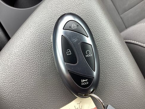 Used 2024 Hyundai Elantra SEL FWD image 34