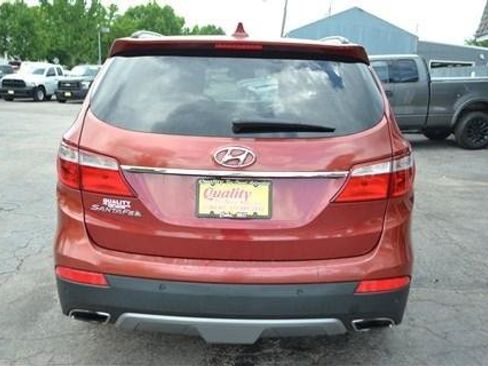 Used 2014 Hyundai Santa Fe GLS FWD image 7