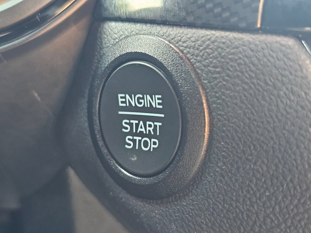Used 2025 Ford Escape ST-Line Select AWD/4WD image 22