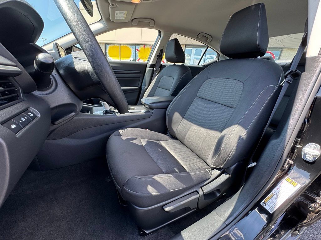 Used 2024 Nissan Altima 2.5 S FWD image 35