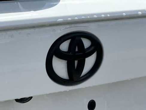 Used 2025 Toyota RAV4 XLE w/ Convenience Package AWD/4WD image 18