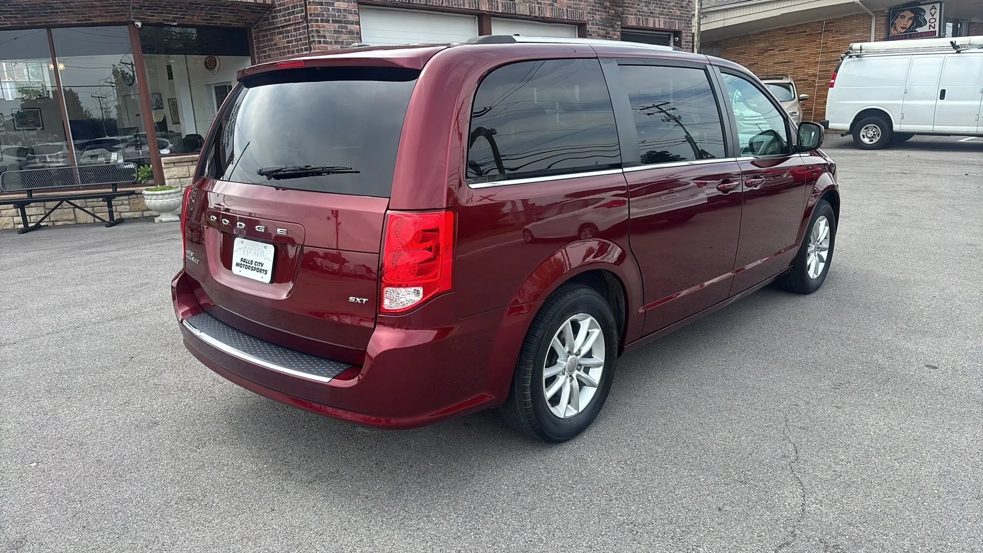 Used 2020 Dodge Grand Caravan SXT FWD image 14