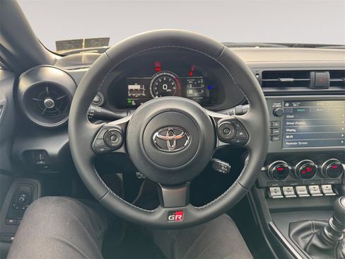 New 2025 Toyota GR86 Premium image 12