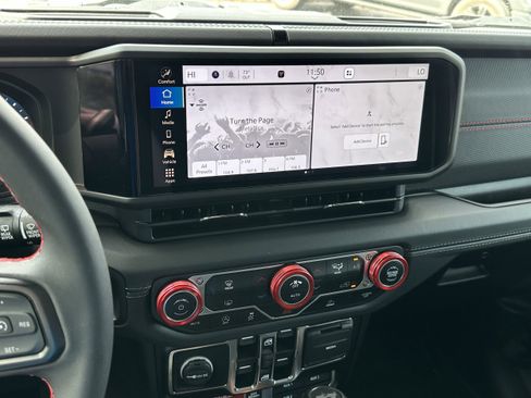 Used 2024 Jeep Wrangler Unlimited Rubicon w/ XTREMEE 35" Tire Package image 26