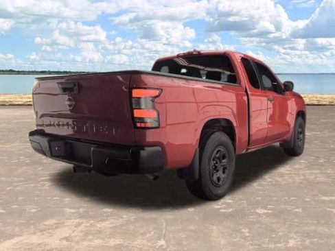 Used 2022 Nissan Frontier S w/ Technology Package image 2