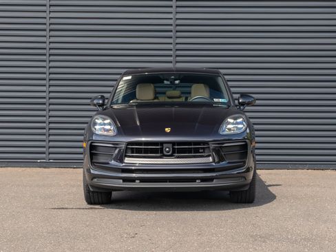 Used 2024 Porsche Macan AWD/4WD image 11