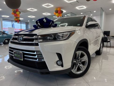 Used 2018 Toyota Highlander Limited w/ Protection Package #3 image 1
