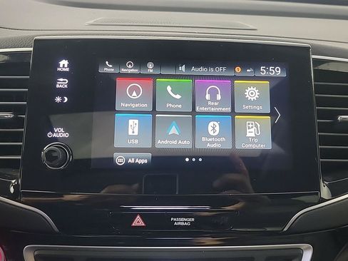 Certified 2019 Honda Pilot Touring image 32