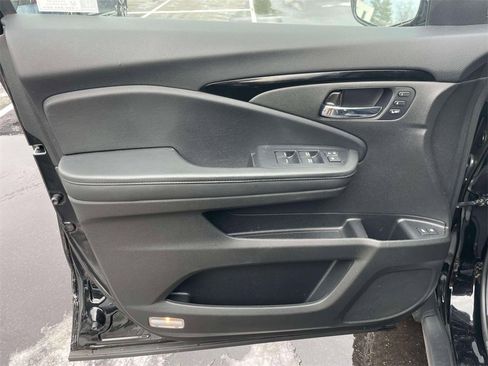 Certified 2022 Honda Pilot Touring image 16