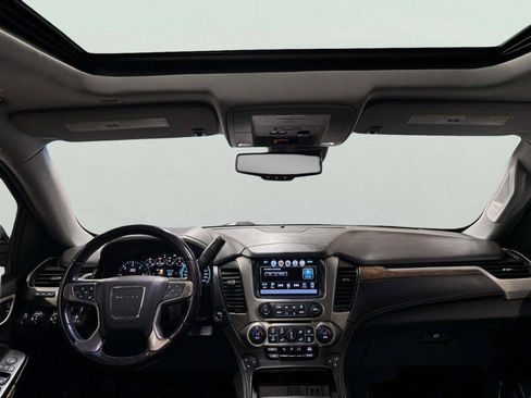 Used 2019 GMC Yukon XL Denali w/ Open Road Package AWD/4WD image 26