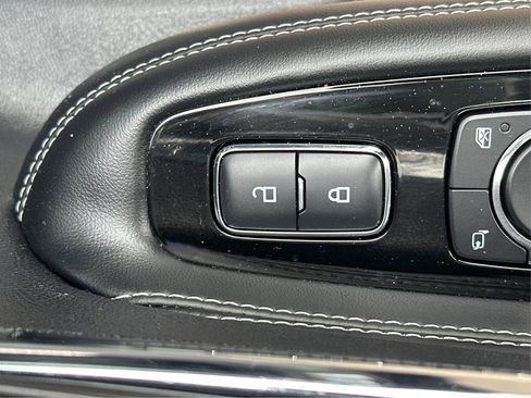 Used 2020 Lincoln Corsair FWD w/ Premium Package image 39