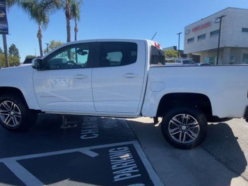 Used 2022 Chevrolet Colorado LT w/ LT Convenience Package image 6