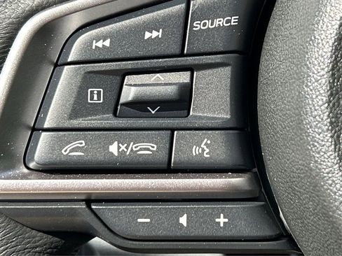 Certified 2025 Subaru Outback Limited image 37