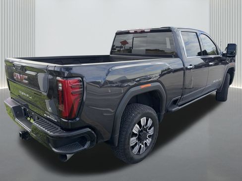Used 2024 GMC Sierra 2500 Denali w/ Denali Reserve Package image 4