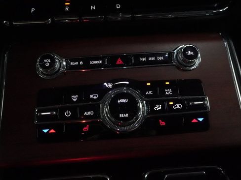 Used 2023 Lincoln Aviator Grand Touring AWD/4WD image 20
