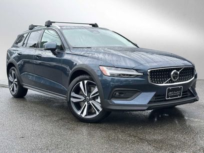 New 2026 Volvo V60 B5 Cross Country Plus w/ Climate Package