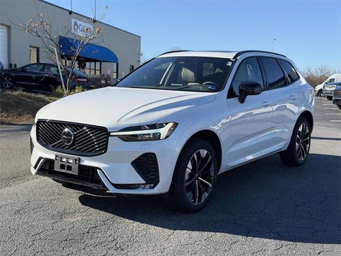 New 2026 Volvo XC60 B5 Plus w/ Protection Package Premier image 22