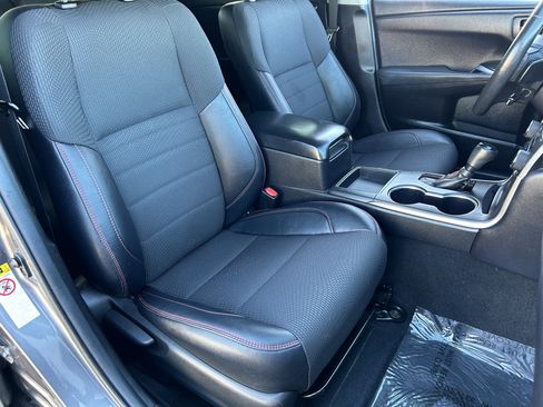 Used 2017 Toyota Camry SE image 8