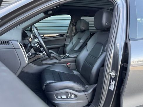 Used 2021 Porsche Cayenne Coupe AWD/4WD image 5