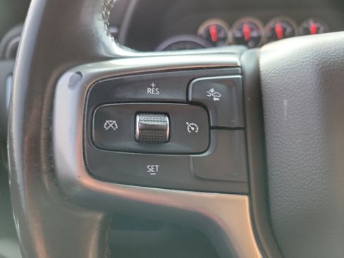 Used 2021 Chevrolet Suburban LT RWD image 22