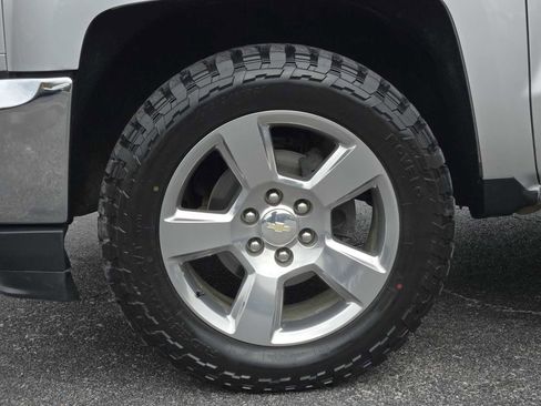 Used 2018 Chevrolet Silverado 1500 LT w/ Texas Edition image 13