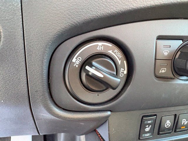 Used 2024 Nissan Frontier PRO-4X w/ Pro Convenience Package AWD/4WD image 21