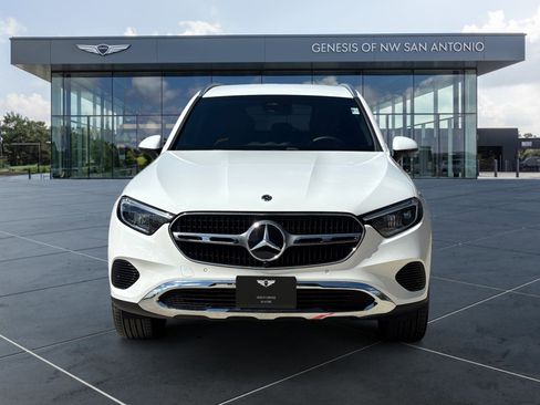 Used 2025 Mercedes-Benz GLC 300 image 8