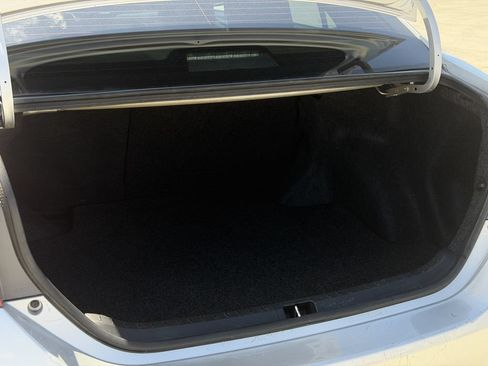Used 2018 Toyota Corolla LE FWD image 26