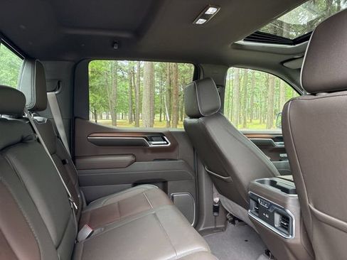 Used 2025 GMC Sierra 1500 Denali w/ Denali Reserve Package AWD/4WD image 22