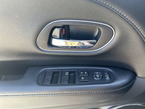 Used 2019 Honda HR-V EX-L image 15