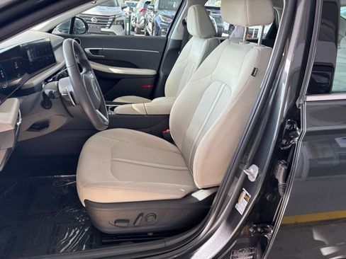 Used 2025 Hyundai Sonata SEL FWD image 37