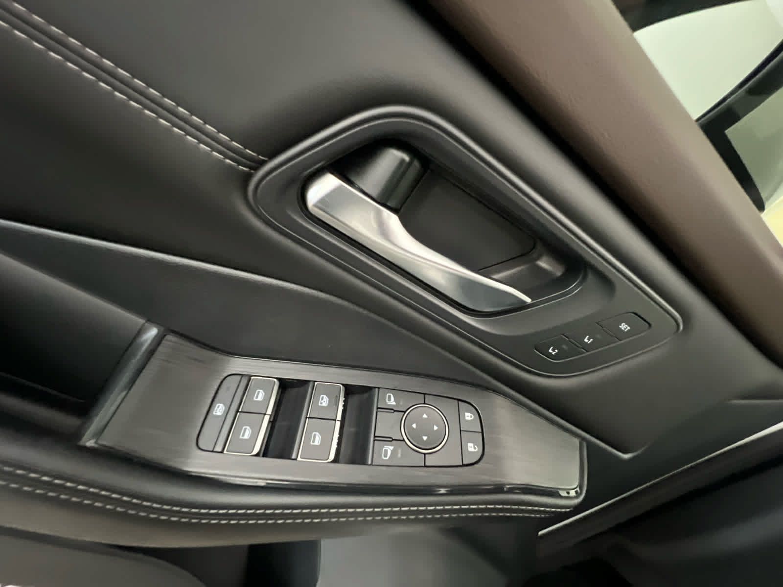 Used 2023 Nissan Rogue SL w/ SL Premium Package FWD image 21