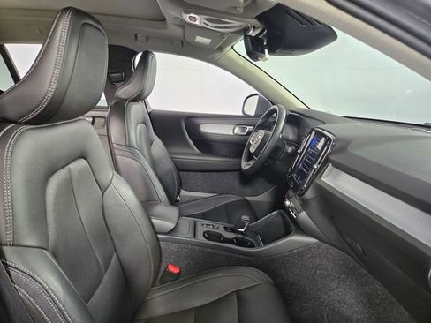 Used 2019 Volvo XC40 T5 Momentum AWD/4WD image 15