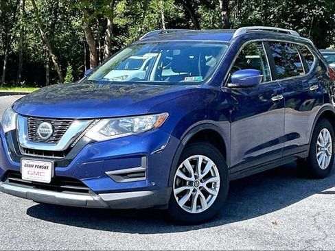 Used 2019 Nissan Rogue SV AWD/4WD image 1