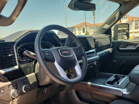 Used 2025 GMC Sierra 2500 SLT w/ Texas SLT Premium Package AWD/4WD image 10