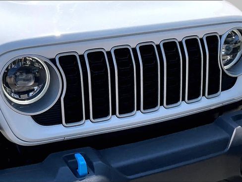 Used 2024 Jeep Wrangler Unlimited Sahara w/ Safety Group AWD/4WD image 28