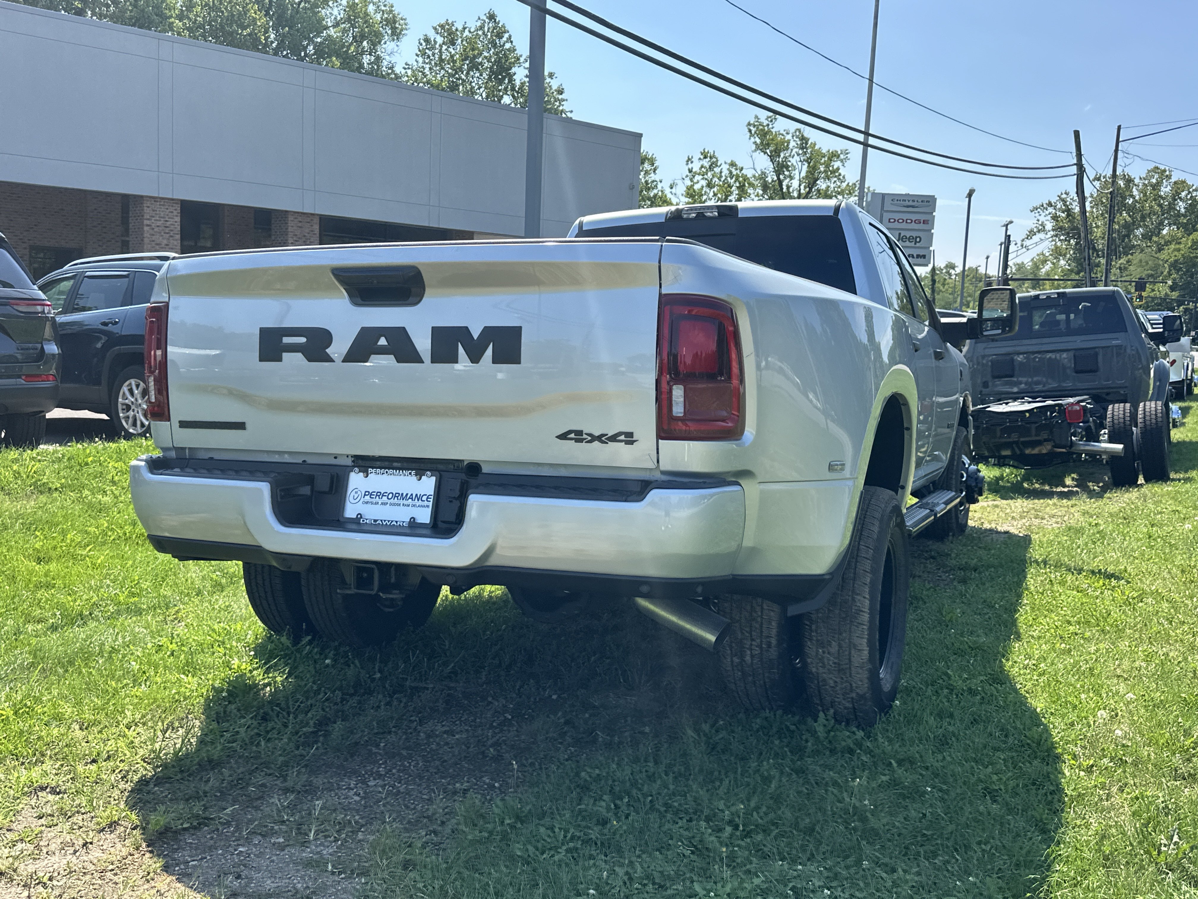New 2026 RAM 3500 Big Horn AWD/4WD image 15