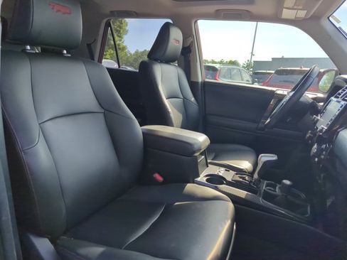 Used 2020 Toyota 4Runner TRD Off-Road Premium w/ Moonroof Package AWD/4WD image 29