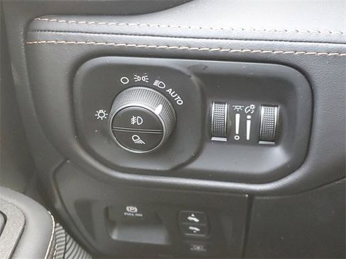 New 2026 RAM 1500 Tungsten w/ Trailer Tow Group image 19