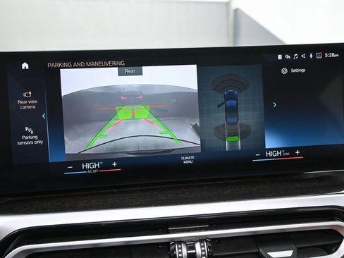 Used 2023 BMW 330i xDrive Sedan w/ Premium Package image 12