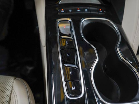 Used 2021 Buick Envision Essence AWD/4WD image 23