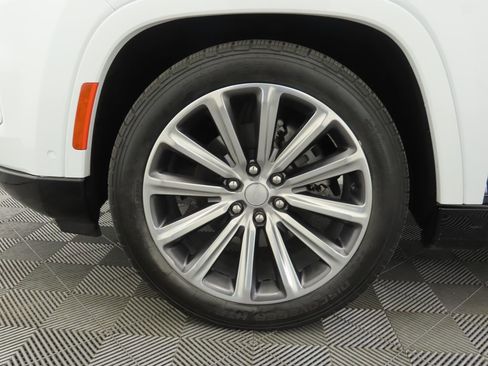 Used 2023 Jeep Grand Wagoneer Series II image 29