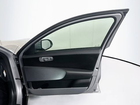 Used 2024 Hyundai Ioniq 6 SE image 32