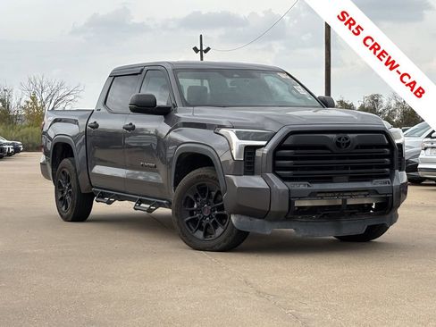 Used 2022 Toyota Tundra SR5 image 1