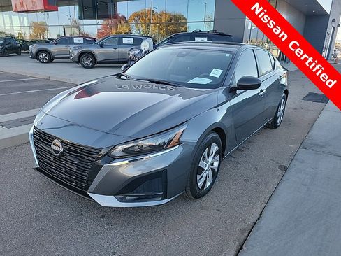 Used 2025 Nissan Altima 2.5 S image 3