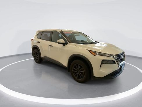 Used 2021 Nissan Rogue S AWD/4WD image 2